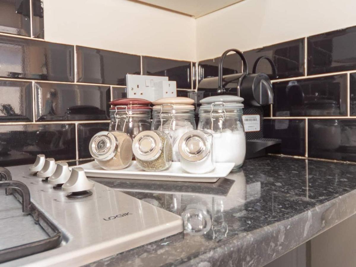Bellaliving 2 Bedroom Apartment - Luton Лутон Екстер'єр фото