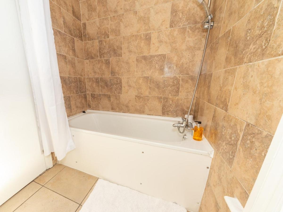 Bellaliving 2 Bedroom Apartment - Luton Лутон Екстер'єр фото